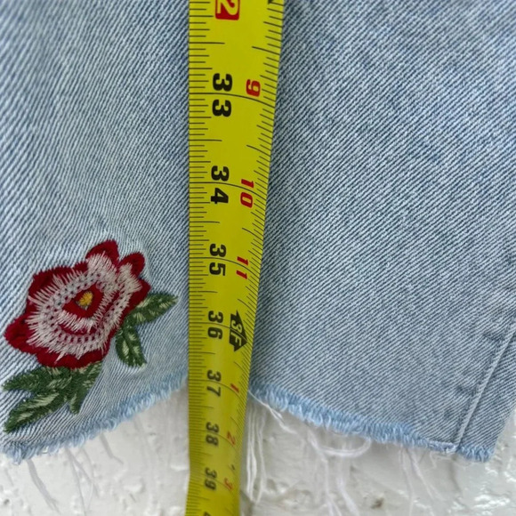 Desigual Womens Embroidered Flower Cropped Denim Jeans Light Blue Size 44 - Picture 6 of 16